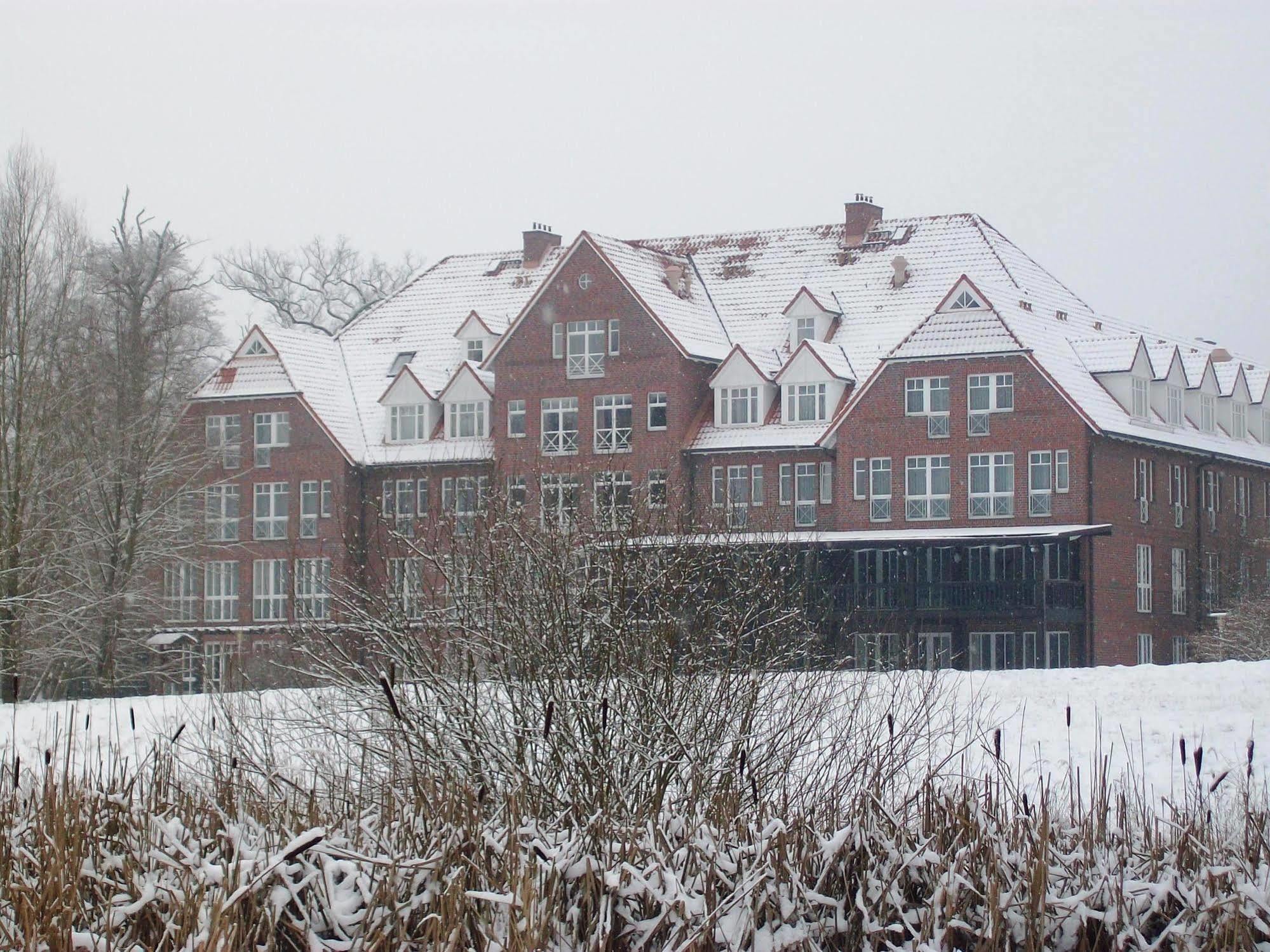 Park Hotel Fasanerie Neustrelitz Exteriör bild