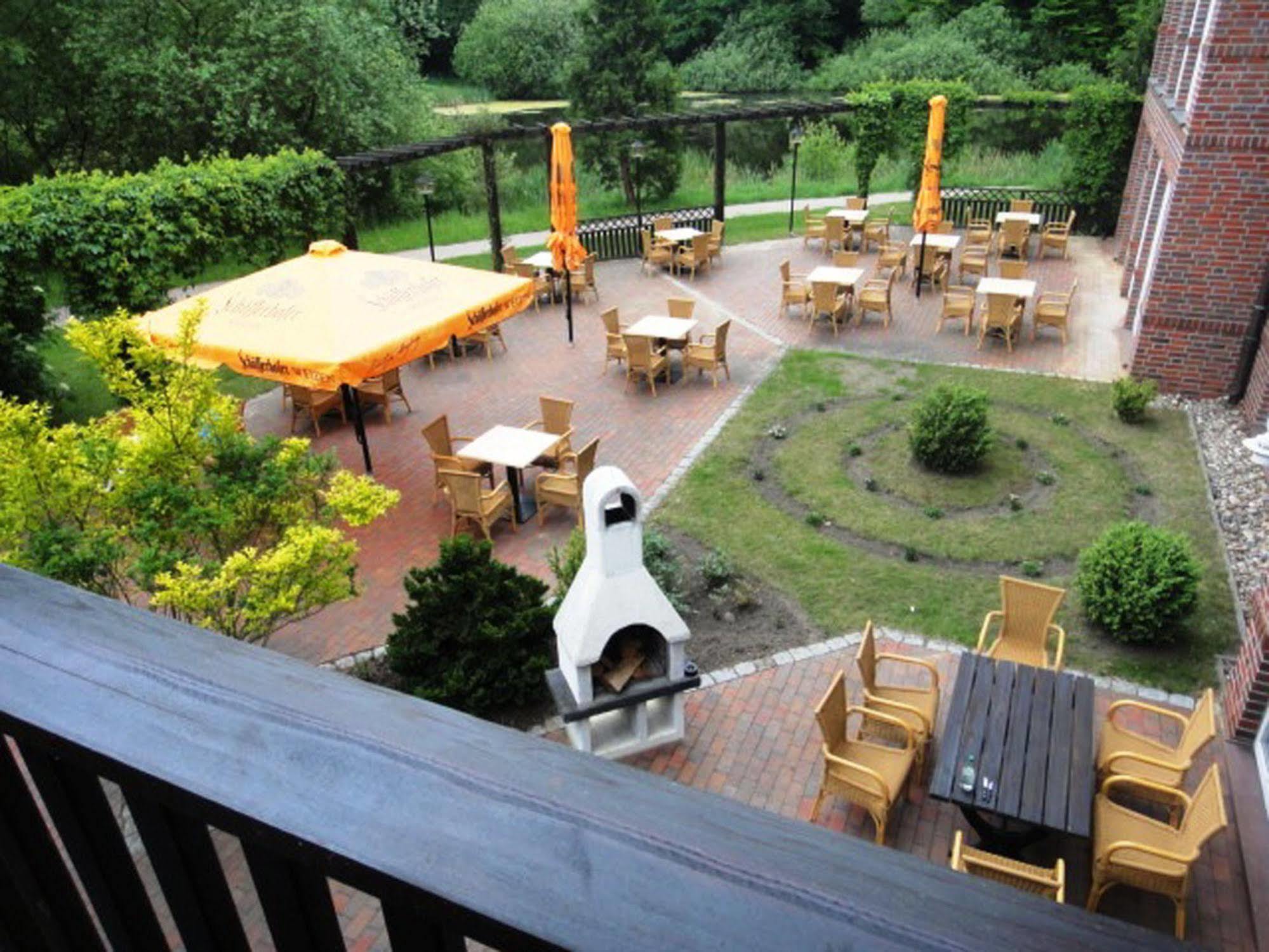 Park Hotel Fasanerie Neustrelitz Exteriör bild